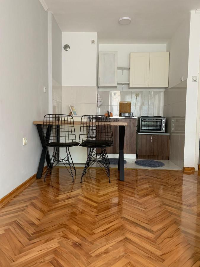 Comfy Studio - 1 Minute Walk To Delta Planet Nis Exterior photo